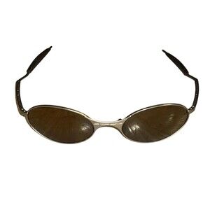 Genuine Vintage Oakley Sunglasses Lenses are excellent missing nose piece